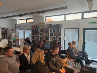 viline spilje_noc knjige.jpeg